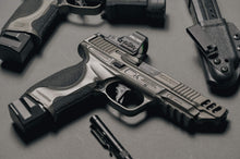 Load image into Gallery viewer, Smith and Wesson M&amp;P 2.0 DOGTAG Optic Plate
